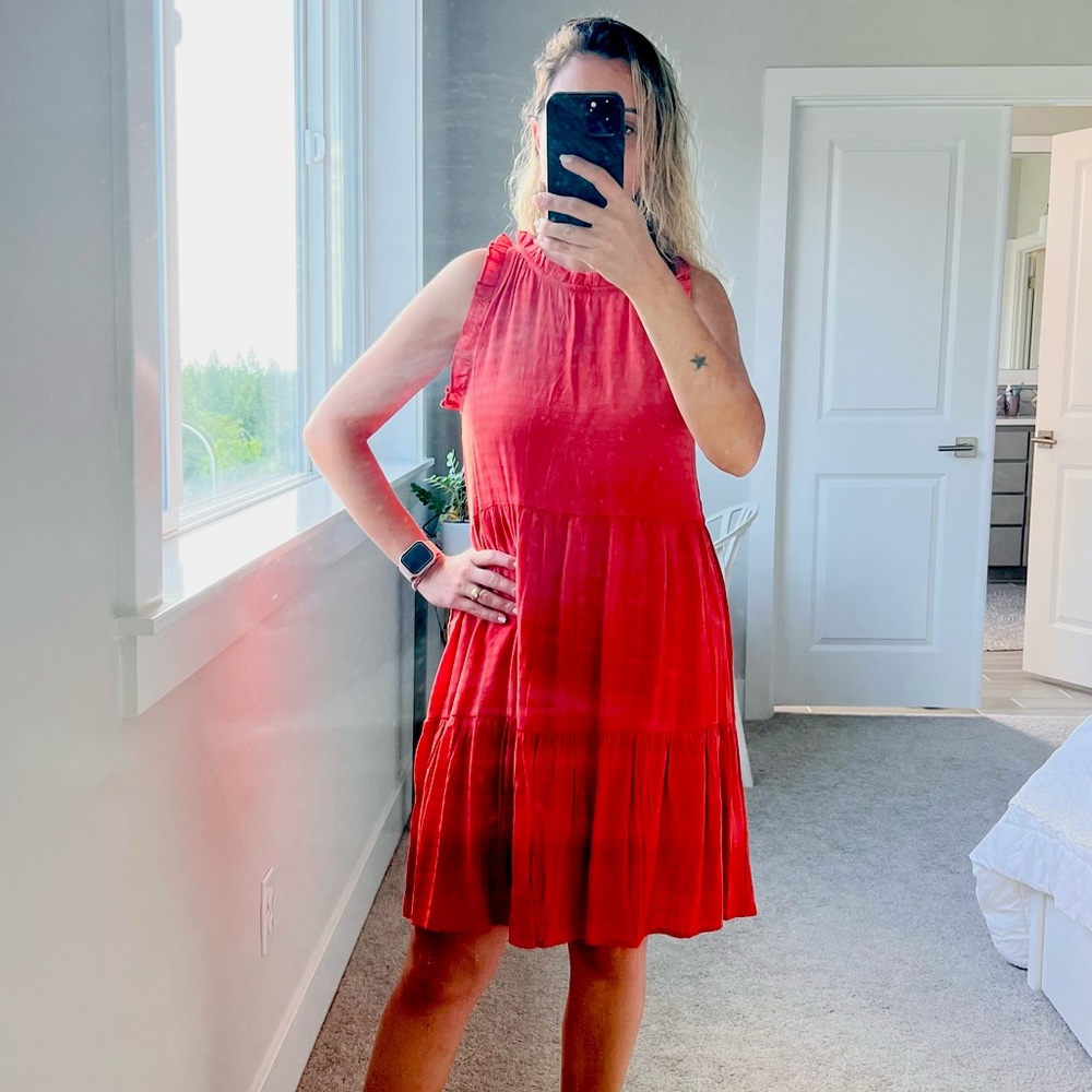 Beautiful and comfortable dress.